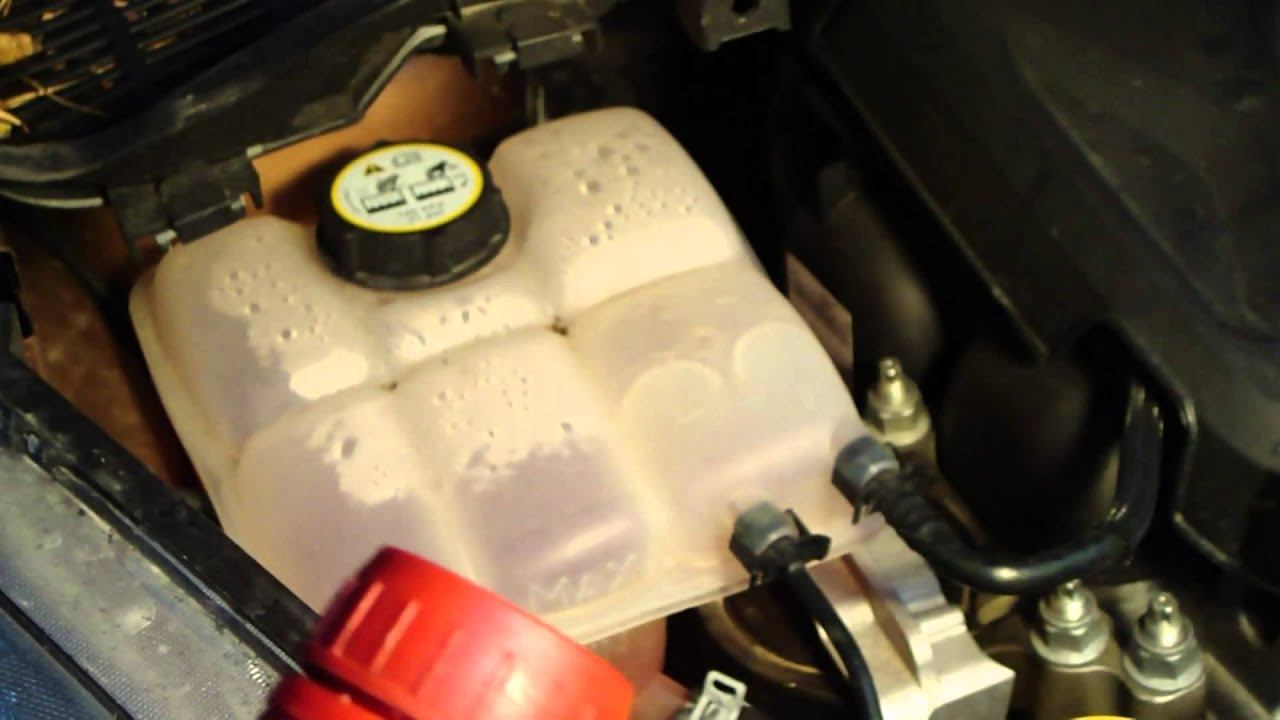 Ford-Focus-overflow-Bottle