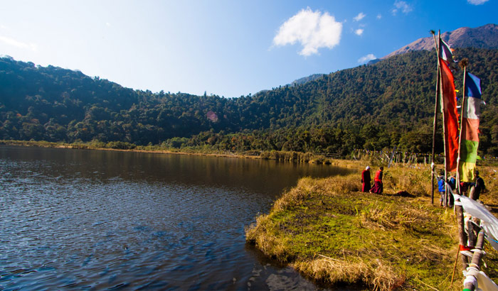 Khecheopalri lake